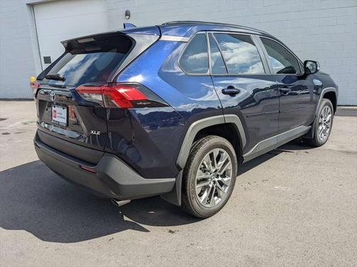 2023 Toyota RAV4 XLE Premium