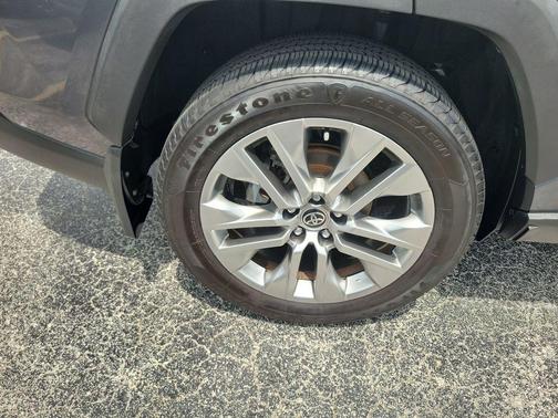 Magnetic Gray Metallic 2021 Toyota RAV4 XLE Premium