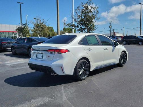 Wind Chill Pearl 2026 Toyota Corolla SE