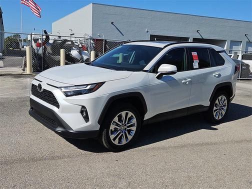 2025 Toyota RAV4 XLE Premium