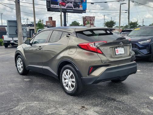 2021 Toyota C-HR LE
