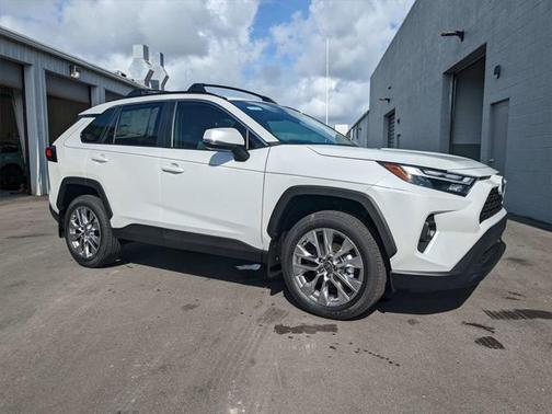 2025 Toyota RAV4 XLE Premium