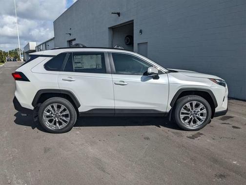 2025 Toyota RAV4 XLE Premium