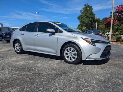 2024 Toyota Corolla Hybrid LE
