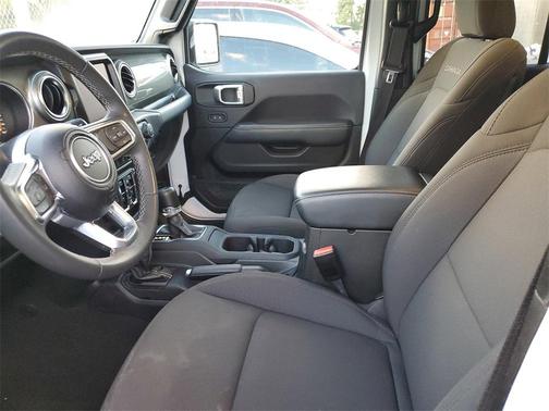 2023 Jeep Wrangler 4-Door Sahara 4x4