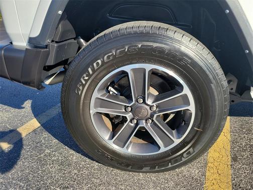 2023 Jeep Wrangler 4-Door Sahara 4x4