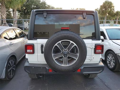 2023 Jeep Wrangler 4-Door Sahara 4x4