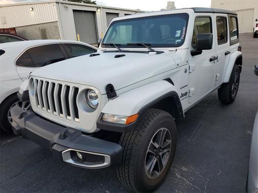 2023 Jeep Wrangler 4-Door Sahara 4x4