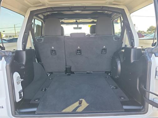 2023 Jeep Wrangler 4-Door Sahara 4x4