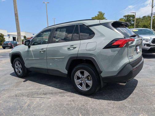 2022 Toyota RAV4 XLE
