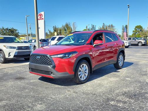 2024 Toyota Corolla Cross LE