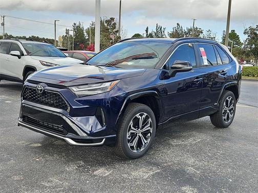 2025 Toyota RAV4 Hybrid SE