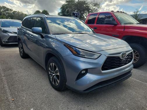 2021 Toyota Highlander XLE