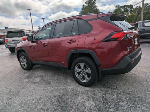 2024 Toyota RAV4 Hybrid LE
