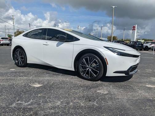 2023 Toyota Prius XLE