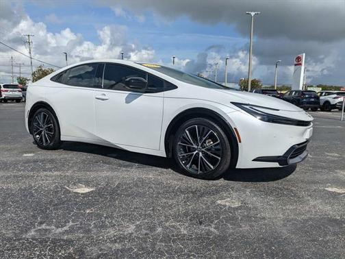 2023 Toyota Prius XLE