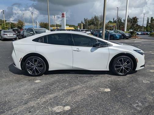 2023 Toyota Prius XLE