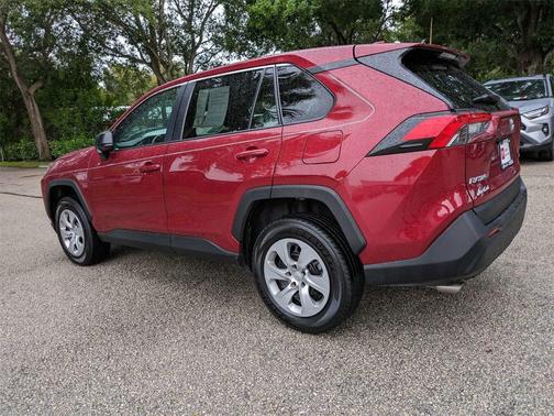 2022 Toyota RAV4 LE
