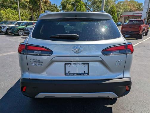 2025 Toyota Corolla Cross XLE