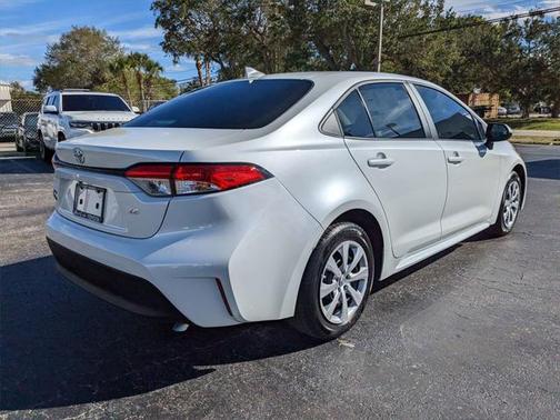 2025 Toyota Corolla LE