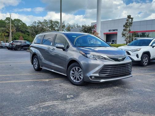 2026 Toyota Sienna XLE