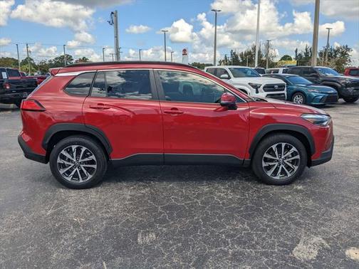 2022 Toyota Corolla Cross XLE
