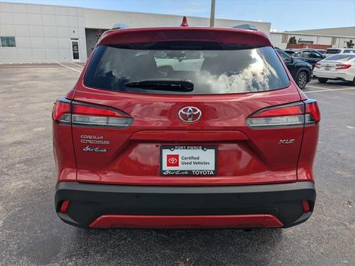 2022 Toyota Corolla Cross XLE