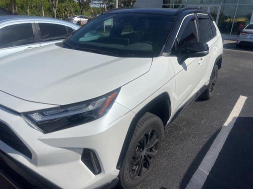 2023 Toyota RAV4 Hybrid SE