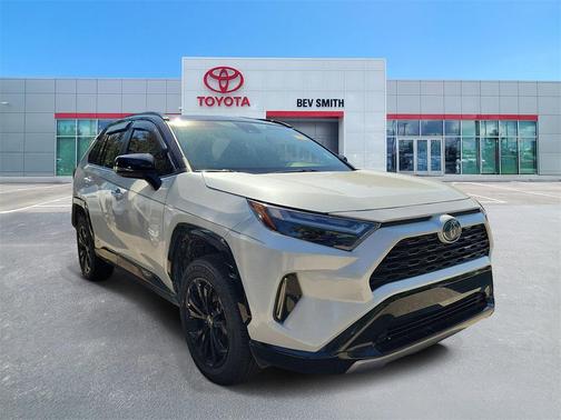 2023 Toyota RAV4 Hybrid SE