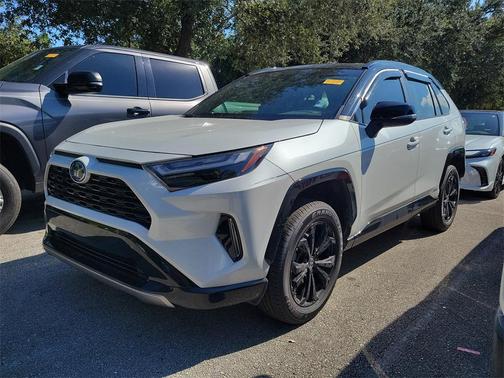 2023 Toyota RAV4 Hybrid SE