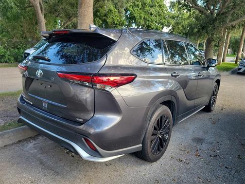 2023 Toyota Highlander XSE
