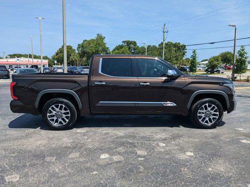 2022 Toyota Tundra Hybrid 1794 Edition