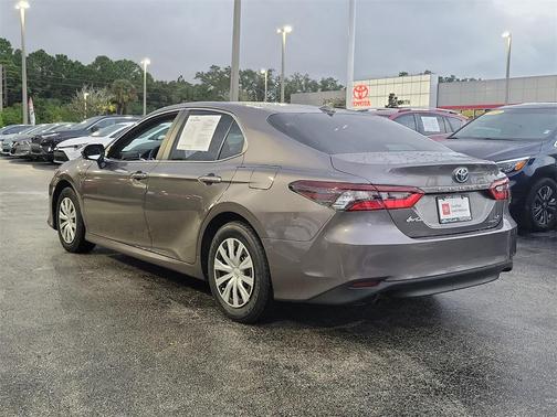 2024 Toyota Camry Hybrid LE