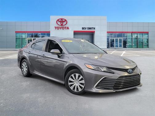 2024 Toyota Camry Hybrid LE