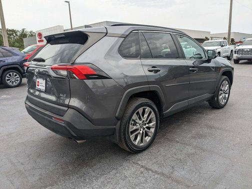 2022 Toyota RAV4 XLE Premium