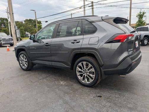 2022 Toyota RAV4 XLE Premium
