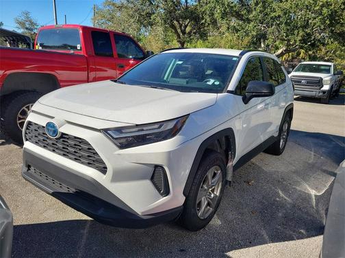 2024 Toyota RAV4 Hybrid LE