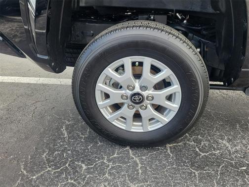 2025 Toyota Tacoma SR5