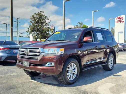 2016 Toyota Land Cruiser Base