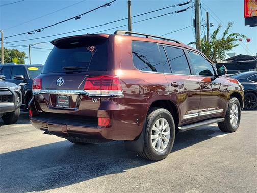 2016 Toyota Land Cruiser Base