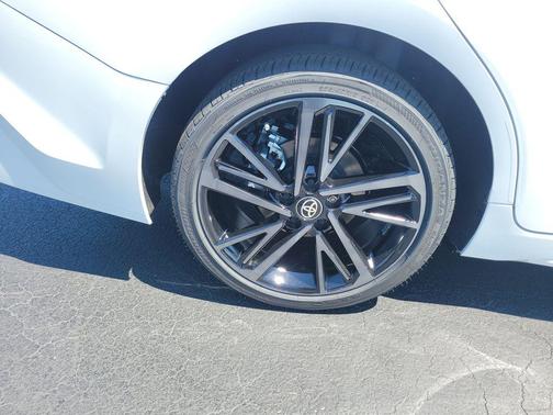 Wind Chill Pearl 2026 Toyota Camry XSE