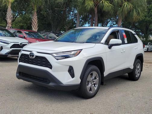 2025 Toyota RAV4 XLE