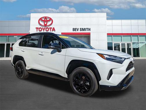 2023 Toyota RAV4 Hybrid SE