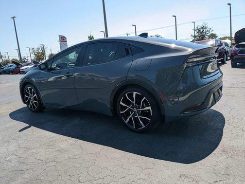 2024 Toyota Prius Prime SE