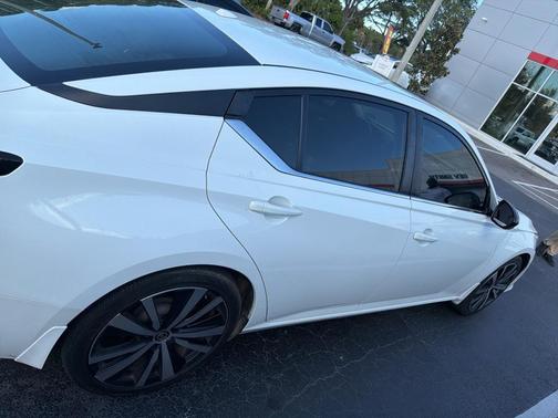 2021 Nissan Altima SR FWD