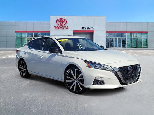 2021 Nissan Altima SR FWD