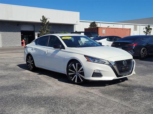 2021 Nissan Altima SR FWD