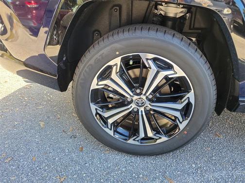 2025 Toyota RAV4 Hybrid SE