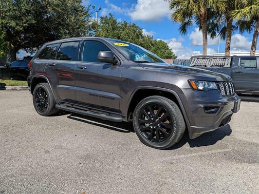 2021 Jeep Grand Cherokee Laredo