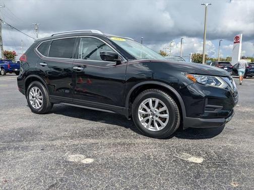 2018 Nissan Rogue SV